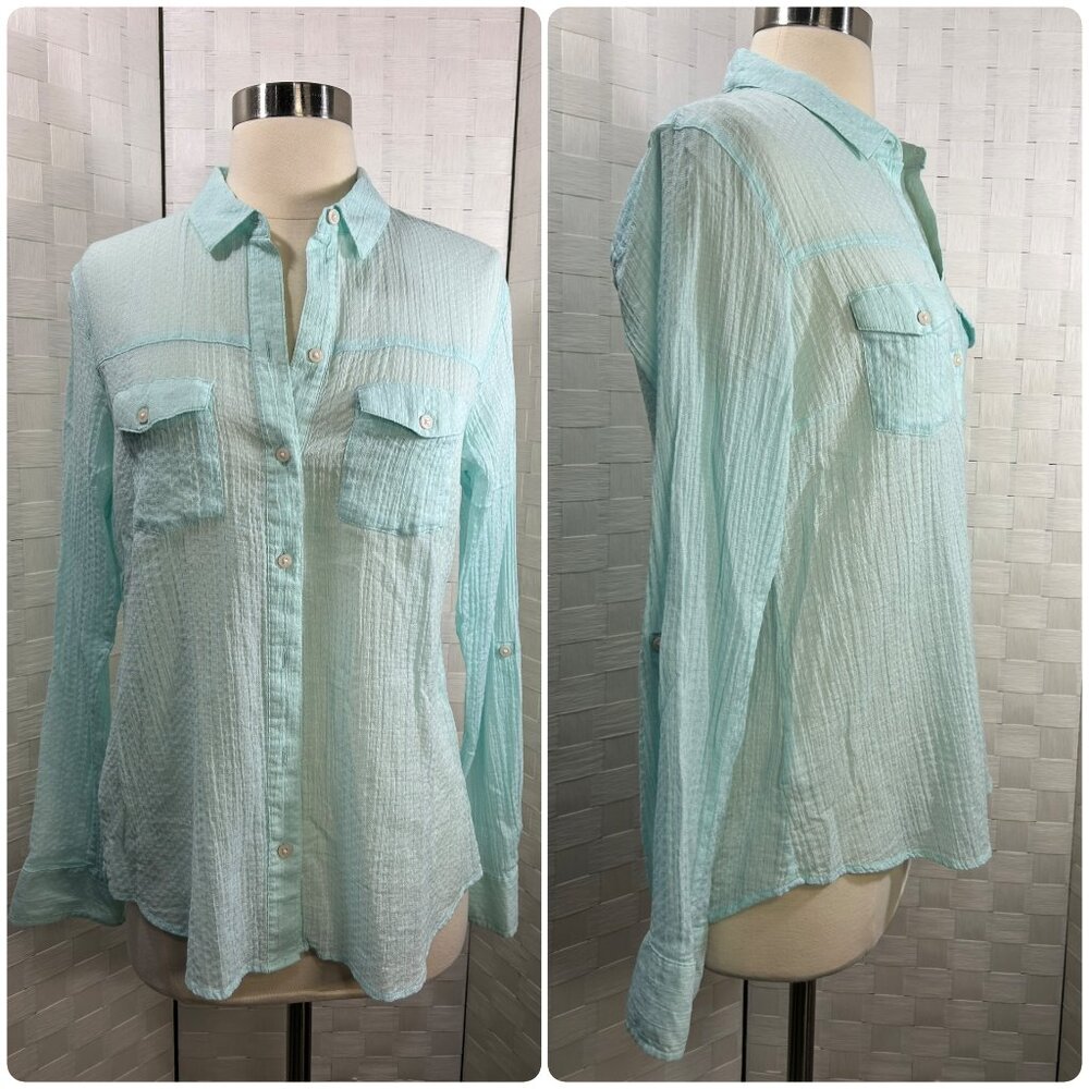 Eddie Bauer Classic Fit button down top (M)
